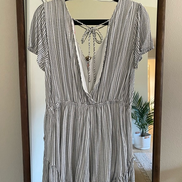 Needlework romper - Picture 2 of 3